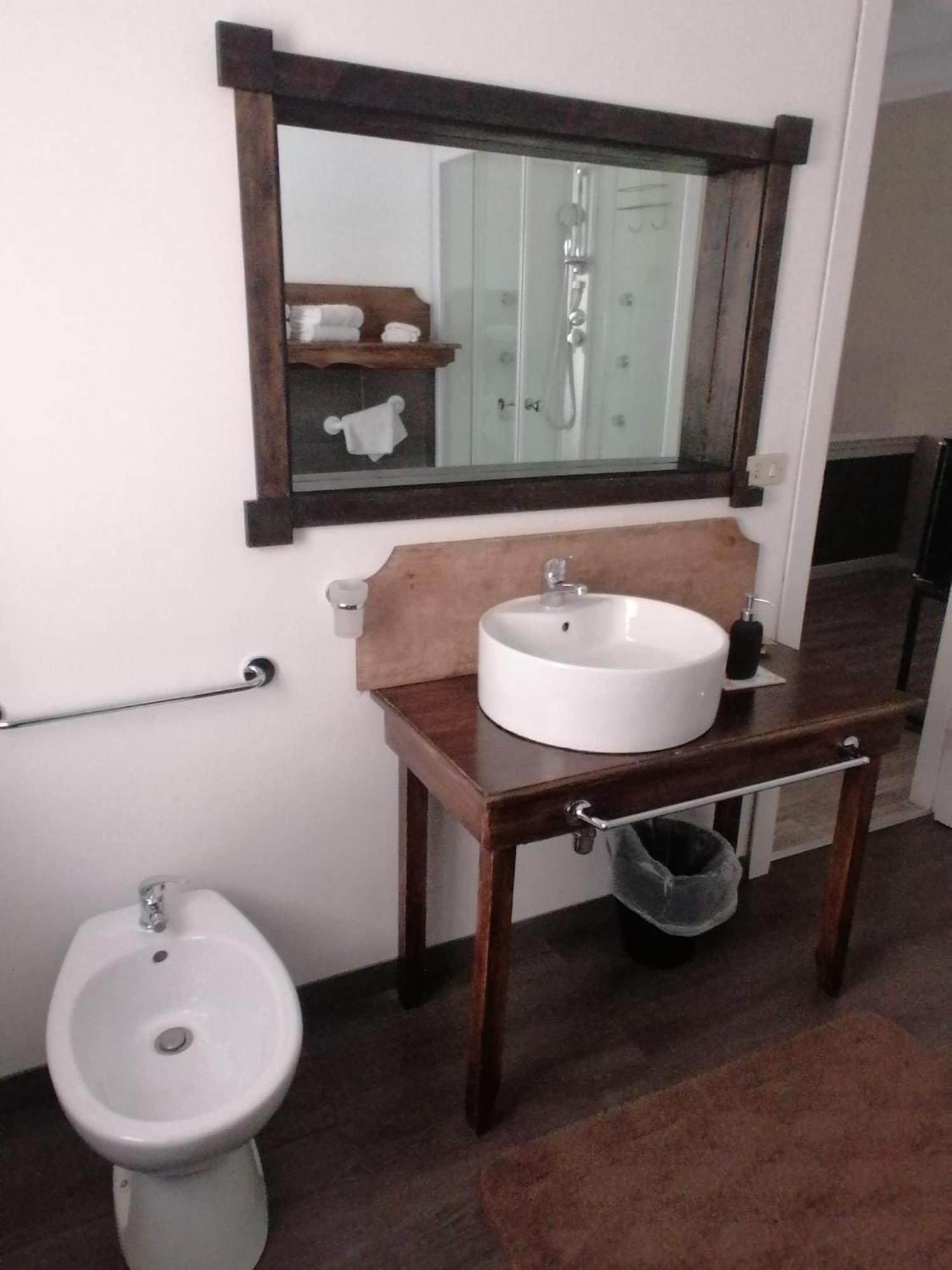 384 Guesthouse Rooms & Suite Энна Экстерьер фото